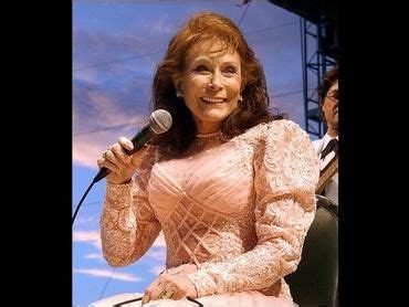Country Music Singer Loretta Lynn Is A Registered Republican Old