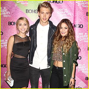 Austin robert butler (anaheim, 17 augustus 1991) is een amerikaans acteur.hij is het bekendst door zijn rol als jake krandle in de serie icarly.ook was hij te zien als james garret in zoey 101. Vanessa Hudgens & Austin Butler: 'Carrie Diaries' Season 2 ...
