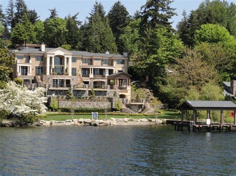 Boulevard Place Waterfront Mansion Sells For 1325m