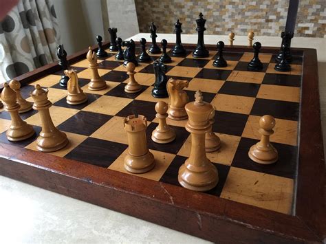 Very simple and easy to get started, great graphics, no account required, not even for multiplayer games. SCA Antique Staunton Chessmen - www.ChessAntiques.com