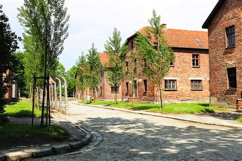 Kz auschwitz birkenau wikiwand from upload.wikimedia.org. Krakau: KZ Auschwitz-Birkenau und Schindler-Fabrik - Chamy // Beauty, Fashion, Travel & more