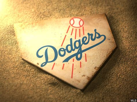 Dodger stadium infield, photo by andrei ojeda, stadium journey. Fans Can Watch World Series on Drive-In Screen at Dodger ...