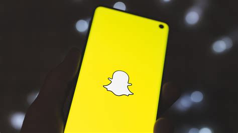How To Use The Snapchat Screenshop Feature