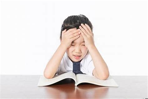 三步帮助孩子摆脱厌学情绪，孩子对考试没有信心怎么办文昌若朴堂文化