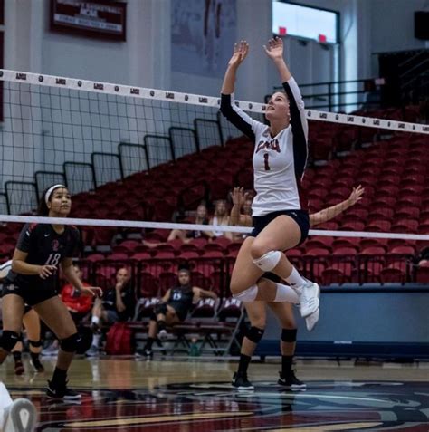 Lmu Volleyball Women Aim To Build On Strong Finish Angelus News
