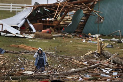 Tornadoes In Missouri Leave At Least 2 People Dead Ap News