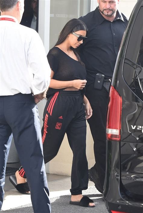 Η Kim Kardashian πακέταρε όλη της την ντουλάπα αλλά ξέχασε να φορέσει