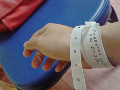 Perut ibu akan berasa'penuh dan sendat' kerana bayi semakin membesar. fyra punye belog: Pengalaman bersalin minggu 35