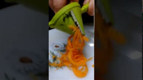 Espaguetis De Zanahoria Hechos Con Cortador De Tescoma Al Vapor En