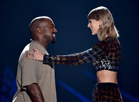 Taylor Swift And Kanye West At The 2015 Vmas Taylor Swifts Best Vmas