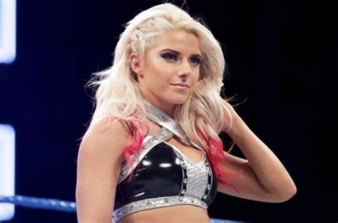 Wwe Womens Champ Opens Up About Battle With Anorexia