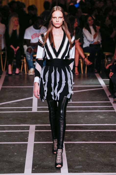 Givenchy Printempseté 2015 Womenswear Défilés 19830 Idées De