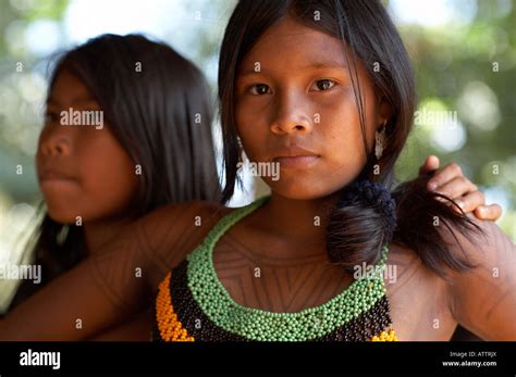 Embera Girl Fotografías E Imágenes De Alta Resolución Alamy