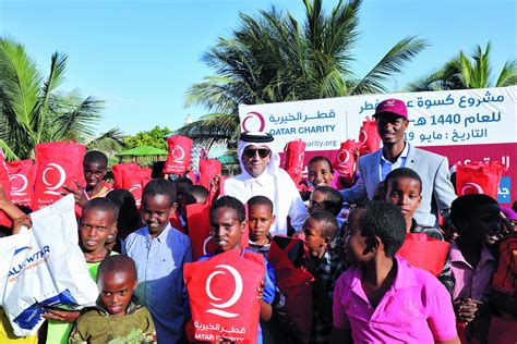 قطر الخيرية توزع كسوة العيد لأكثر من 3000 يتيم