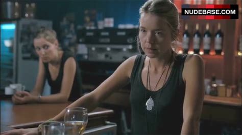 Neve Campbell Shows Boobs And Ass In Bar I Really Hate My Job Nudebase Com