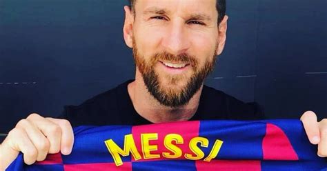 Lionel Messi Donates Signed Barcelona Top In Support Of John Hartson Foundation And Glasgow