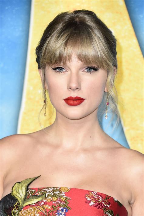 From Red Lips To Glittery Eyeshadow 21 Of The Best Skin Hair And