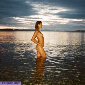 Sexy Nathalie Kelley Naked Bush Tits In Outdoors