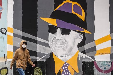 Ese año, uruguay emite una amnistía para. Recuerda Argentina a Carlos Gardel en el 85 aniversario de ...