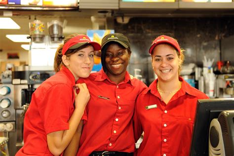 Mcdonald S Staff We Couldn T Rest The Bright Red Shirts H Flickr