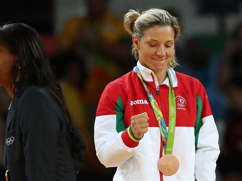 En la disciplina del judo, en el nippon budokan, juan miguel postigos, en su tercera participación en juegos olímpicos, en la categoría hasta 66 kg. Telma Monteiro rejeitou graduação atribuída pela federação ...