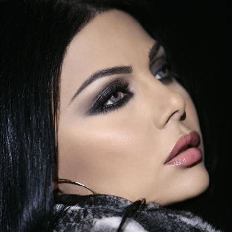 Pin By Sumar Mattar On Haifa Wehbe Dramatic Makeup Haifa Wehbe Gold