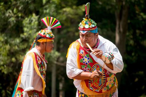 Costumbres Y Tradiciones Heredadas De Los Pueblos Indigenas