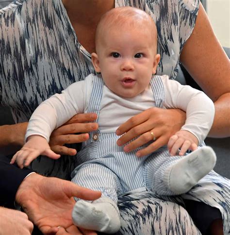 Il principe harry e meghan markle si sono sposati lo scorso maggio e sono moltissimi quelli che non vedono l'ora di vederli genitori. Archie d'Inghilterra, le foto più belle del figlio di ...