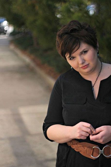 35 Perfect Short Pixie Haircut Hairstyle For Plus Size Women Plus