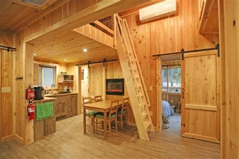 Hocking hills cabin rentals listing page. Come Stay In The Maple Treehouse | Hocking Hills Treehouse ...