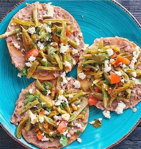 Tostadas De Frijoles Con Nopales Y Pico De Gallo Para Cena Healthy Vegan Healthy Eating