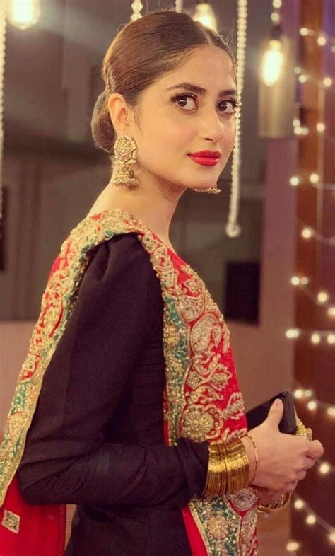 Pin By Anmol On Pakistani Celebrities Ali Dress Sajal Ali