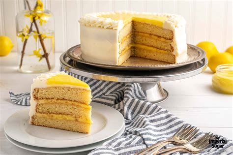 Lemon Curd Layer Cake With Cream Cheese Frosting Imperial Sugar