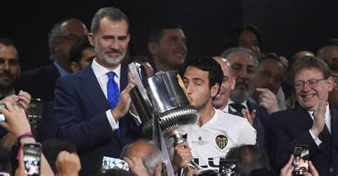 כך ניתן לרסס את השדות בחומרים נגד עשבים וכל העשבים ימותו, למעט צמחי הכותנה. ברצלונה: תקציר ההפסד 2:1 נגד ולנסיה בגמר גביע המלך | ספורט 1