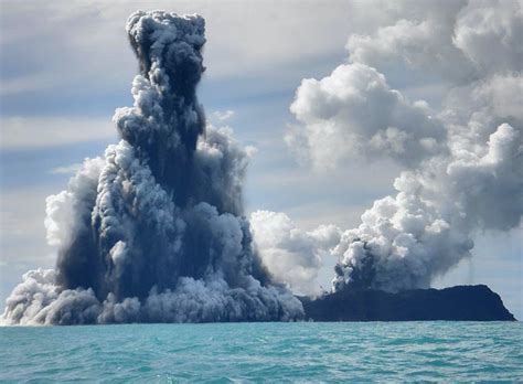 Behörden Warnen Gefährlicher Ausbruch Vulkan Bei Manila Spuckt Rauch