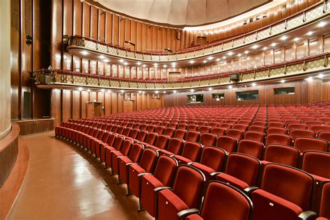 Großes haus, the largest venue. Staatstheater Augsburg | ATELIER ACHATZ ARCHITEKTEN