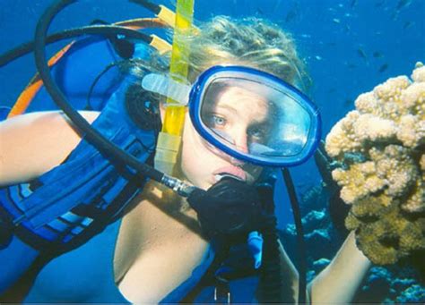 Pin By Leon Wolters On Scuba Ladies Scuba Diver Girls Scuba Girl