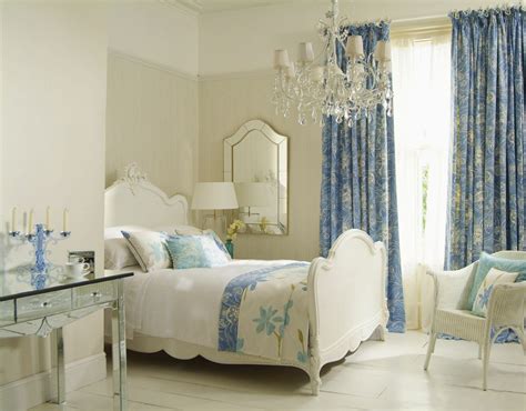 Houzz has millions of beautiful photos from the world's top designers, giving you the best design ideas for your dream remodel or simple room refresh. 4 Popular Curtain and Drape Panel Styles