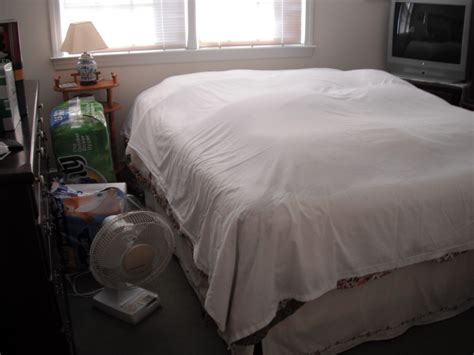 For a guest bed, we recommend looking for a mattress that comes with a sleep trial of 100 nights or more. Extra Sheet on Guest Bed | ThriftyFun