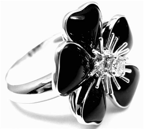 Van Cleef And Arpels Nerval Onyx Diamond Gold Flower Ring At 1stdibs Vca Flower Ring Van