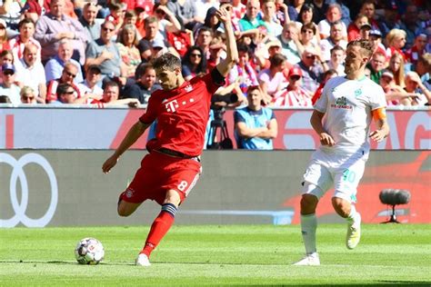 Das 1:0 gegen bremen musste sich der fc bayern mühsam erarbeiten, der druck im titelrennen bleibt hoch. Bayern gewinnt gegen Werder 1:0 - lie:zeit online