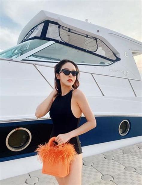 แอร์ ภัณฑิลา หน้าเปลี่ยน ใหม่ล่าสุด แอร์ ภัณฑิลา เทียบชัดๆ วิวัฒนาการความสวย ตอบคำถามได้ถูกใจ ทำไมยิ่งเด็ก เด็ดกว่าเดิม!! "แอร์ ภัณฑิลา" เซ็กซี่ร้อนฉ่าในชุดว่ายน้ำ ...