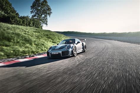 Porsche 911 Gt2 Rs Near Crash Looks Like Need For Speed Gone Bad