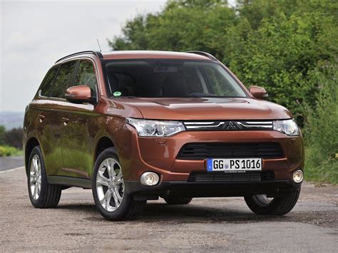 Mitsubishi Car Insurance Information | 2013 Outlander