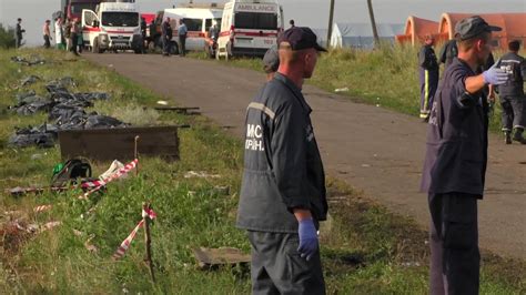 Ukraine Dead Bodies Of Mh17 Victims Moved From Crash Site