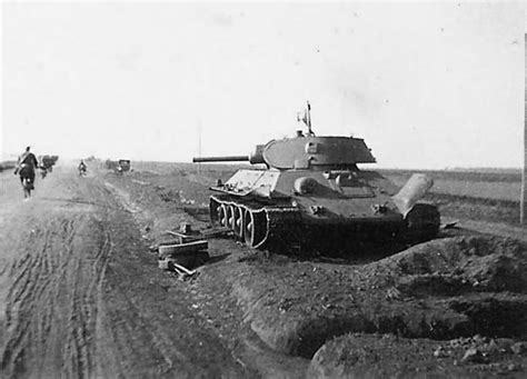Knocked Out T 34 Tank Model 1940 World War Photos