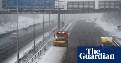 Snow Blankets Britain In Pictures Uk News The Guardian