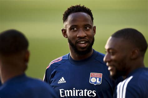 Moussa Dembélé Poised To Remain At Lyon For Another Campaign Get French Football News