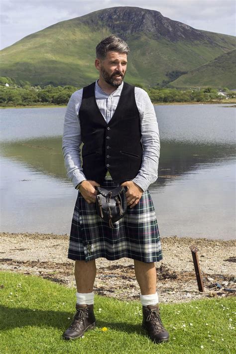101 kilted men come together to celebrate scotland s rugged beauty