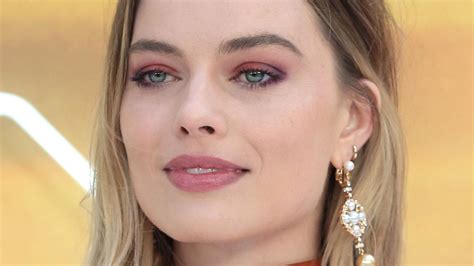 Once Upon A Time In Hollywood Star Margot Robbie Says She Had Sex On A Jetski The Courier Mail